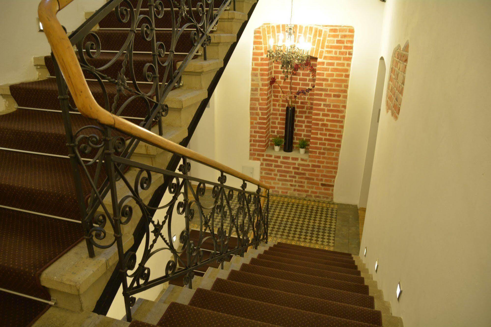 Aparthotel Pergamin Краків Екстер'єр фото