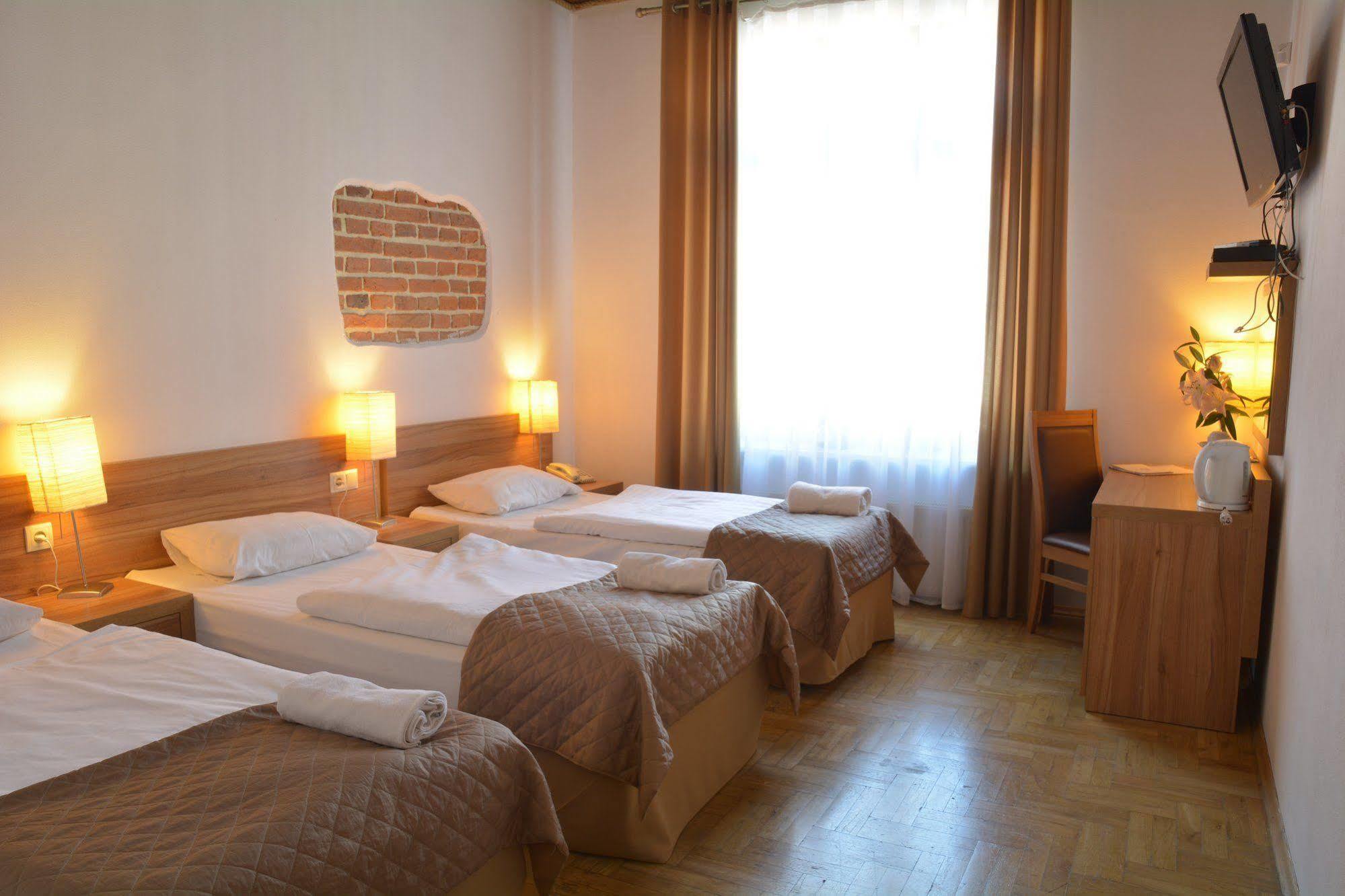 Aparthotel Pergamin Краків Екстер'єр фото